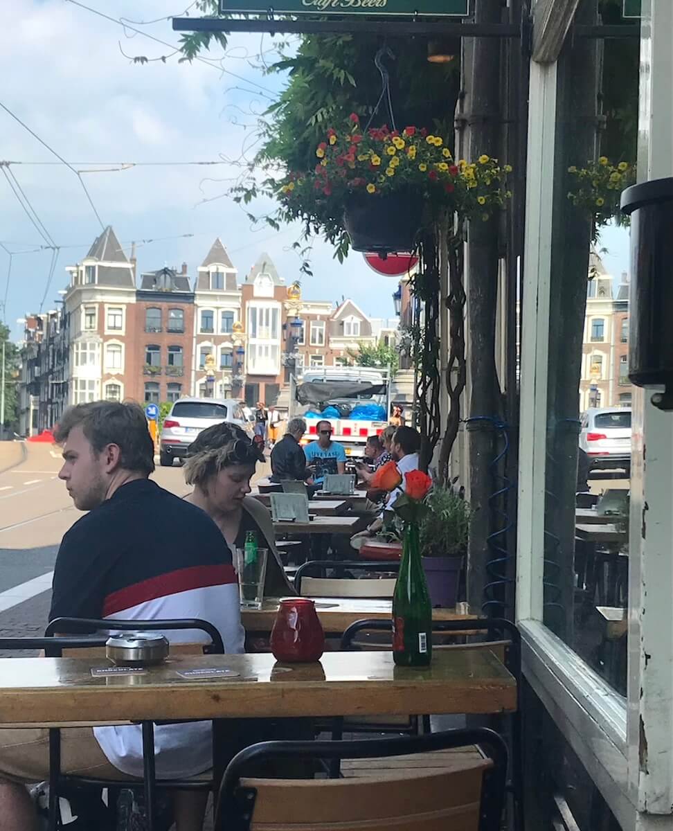 So many sidewalk cafes